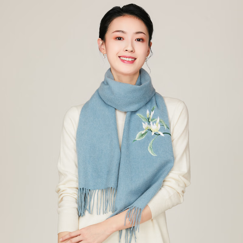 吳蠶里 羊絨圍巾女手工刺繡雙面繡好看的蘇繡款式保暖禮盒裝圍脖小披肩 淡香白蘭-藍(lán)綠色