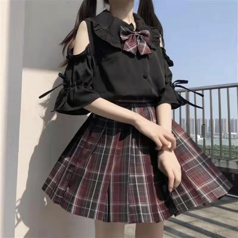 jk制服格裙百褶裙半身裙学生格子女装日系高腰校服套装夏季少女短裙学院风全套校供感女生奶fufu 黑衬衫+棕格裙+领结 S属于什么档次？