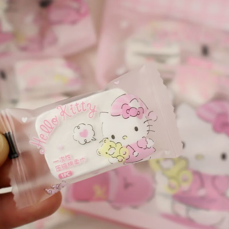 宰搂三丽鸥KT猫压缩毛巾旅行外出便携式可爱卡通学生厚洗脸巾 主图款 1粒体验装不是一袋哦贵在运