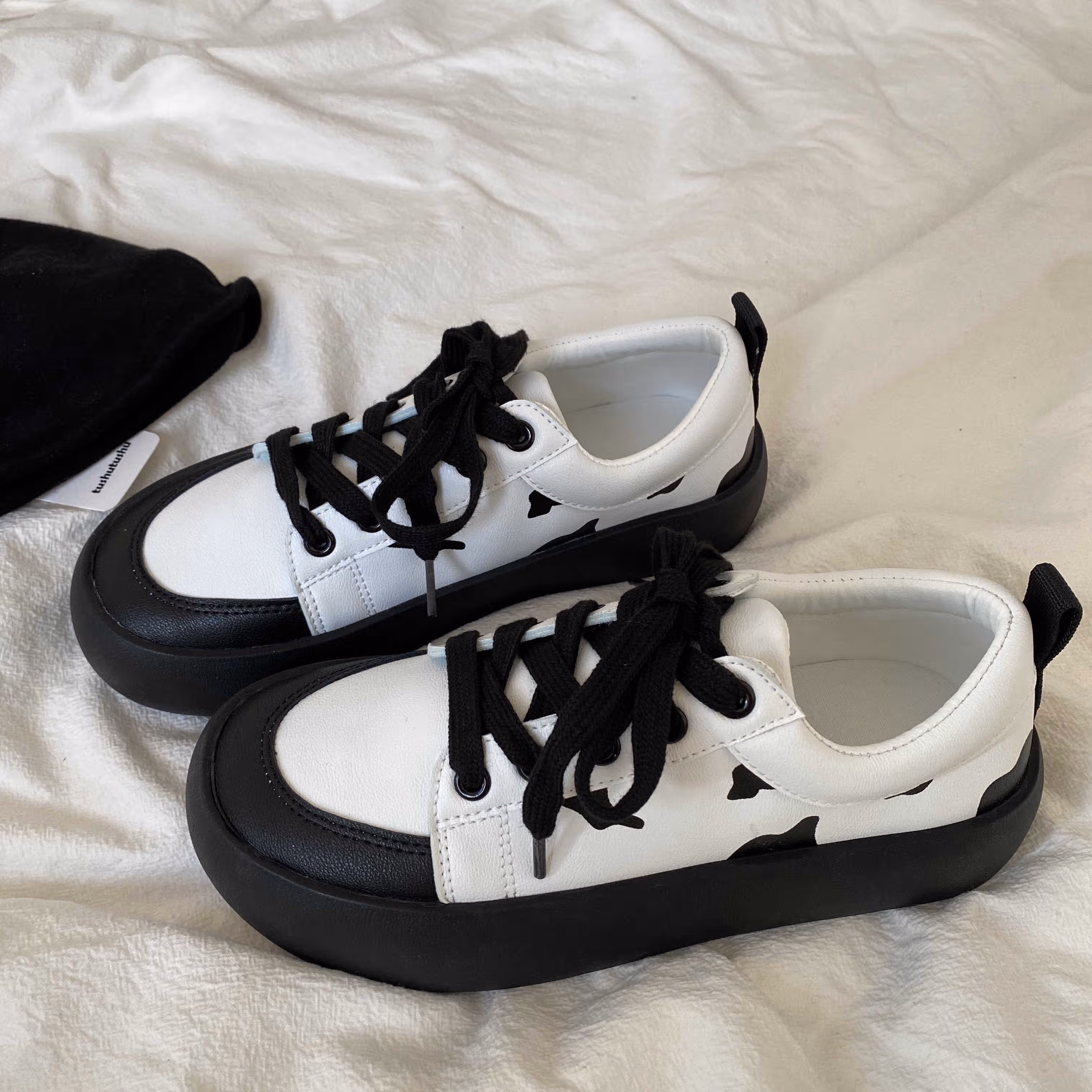 日系可爱大头小白鞋女学生2022新款厚底圆头休闲运动板鞋子潮 奶牛色