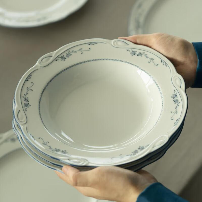 Seltmann Weiden德国制造 蓝色浮雕藤蔓系列 艺术餐具 精细硬瓷 结实耐高温易清洗 米白色-深盘-直径22.5cm 1头