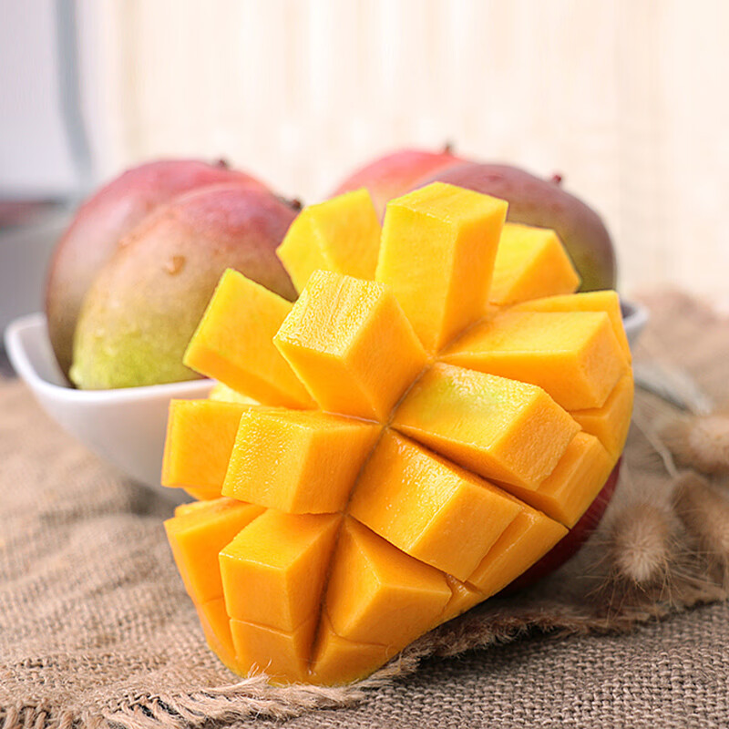惠寻 四川攀枝花吉禄芒果 带箱4.5斤 净重4斤 单果150g  新鲜水果