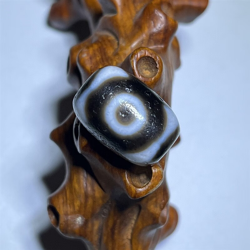 艺香藏传达洛蓝沁虎牙三眼老天珠玛瑙桶多宝手串隔珠项链吊坠配饰散珠