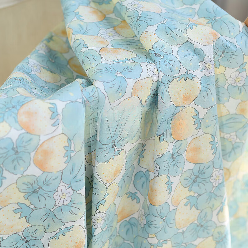 棉布布料 纯棉斜纹布料儿童床单被褥套绿色小碎花裙子娃 青蓝草莓半米