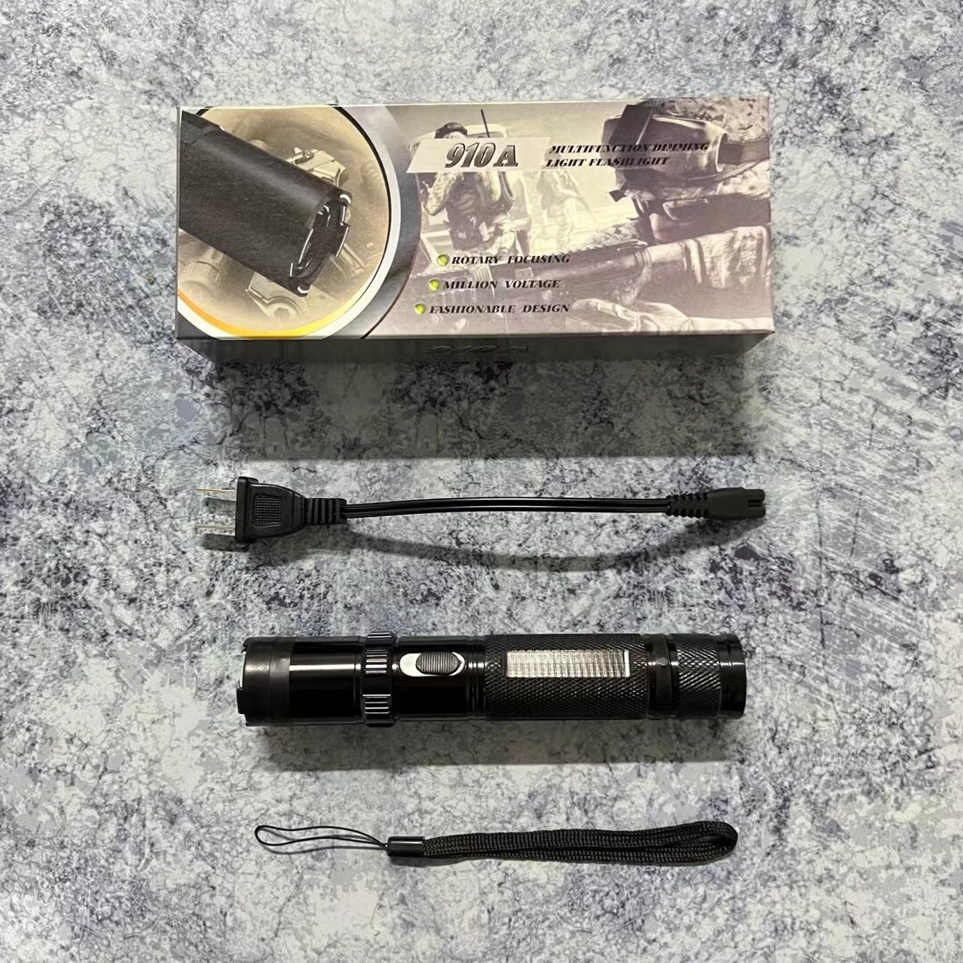 s910强光电筒登山露营车载徒步充电式手持式男女款大功率led爆闪
