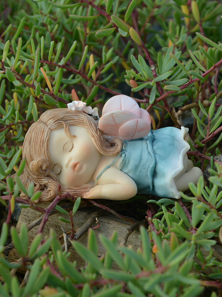 小女孩天使睡觉的精灵花仙子汽车摆件情侣少女心装饰礼物 趴着睡觉的