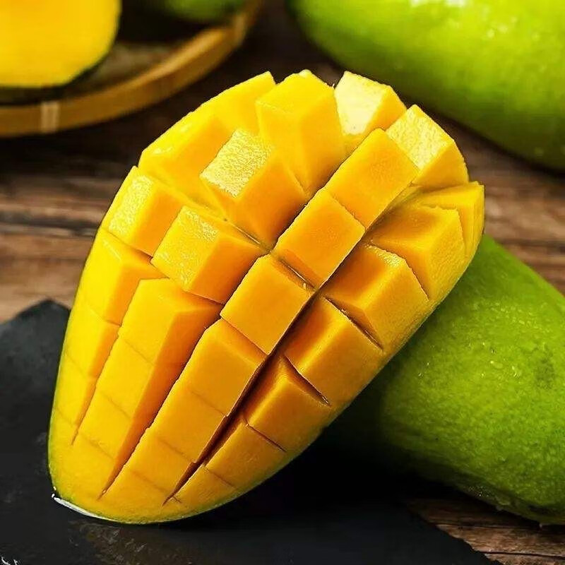 颜小荭 越南大青芒 大芒果约400g起  青皮芒 可生吃当季热带时令水果 严选4.5-5斤大果