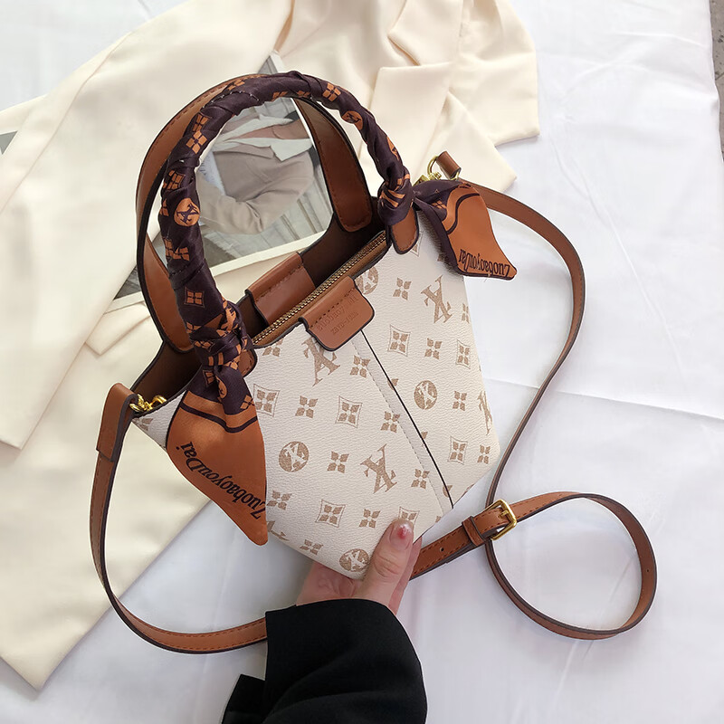 酷奇袋鼠水桶包高级质感气质手提包包女2023新款小众单肩斜挎菜篮子