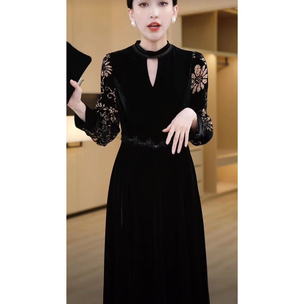 鹿藤金丝绒连衣裙年轻款连衣裙女2024秋冬新款金丝绒黑色高贵法式收腰