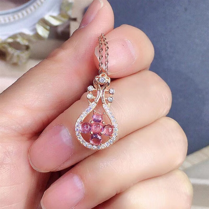 双盈喜优雅轻奢大气潮流高贵天然粉色蓝宝石吊坠925银镶嵌生日礼物