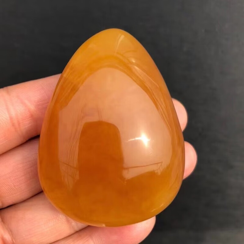 寻然珠宝 自然光实拍天然原矿蜜蜡鸡油红妖花水滴吊坠蜡质浓郁饱满