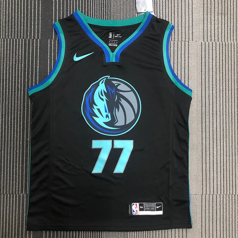 蚩云 腾讯·体育nba 独行侠飞人限定款77号东契奇球衣波尔津吉斯尼高