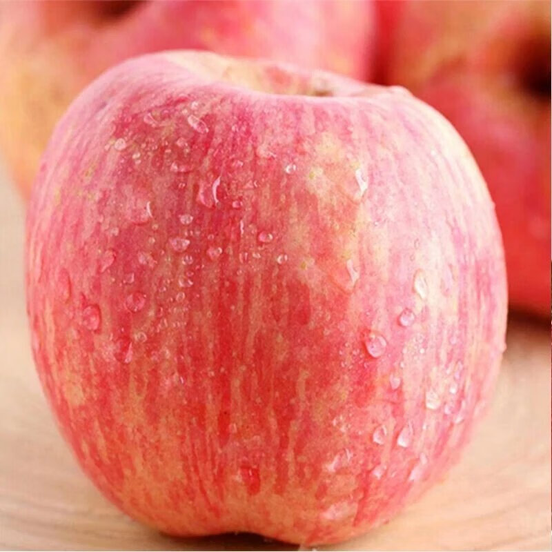 山东烟台红富士装新鲜水果脆甜多汁苹果 精品果