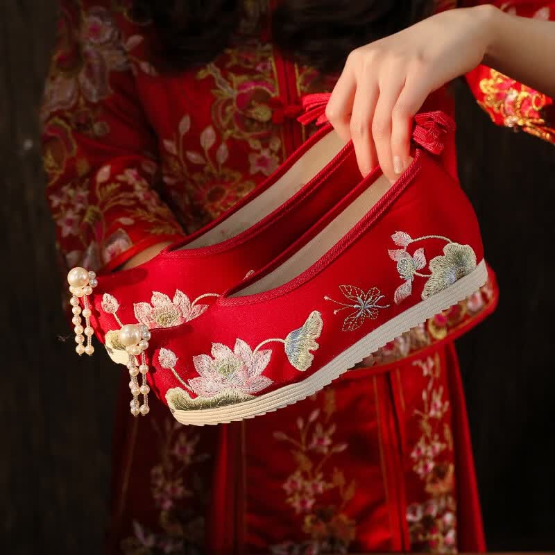 魅蜜妃春夏新款流苏汉服鞋古风绣花鞋新娘鞋秀禾婚鞋中式敬酒鞋 碧荷婚鞋红色 36怎么样,好用不?