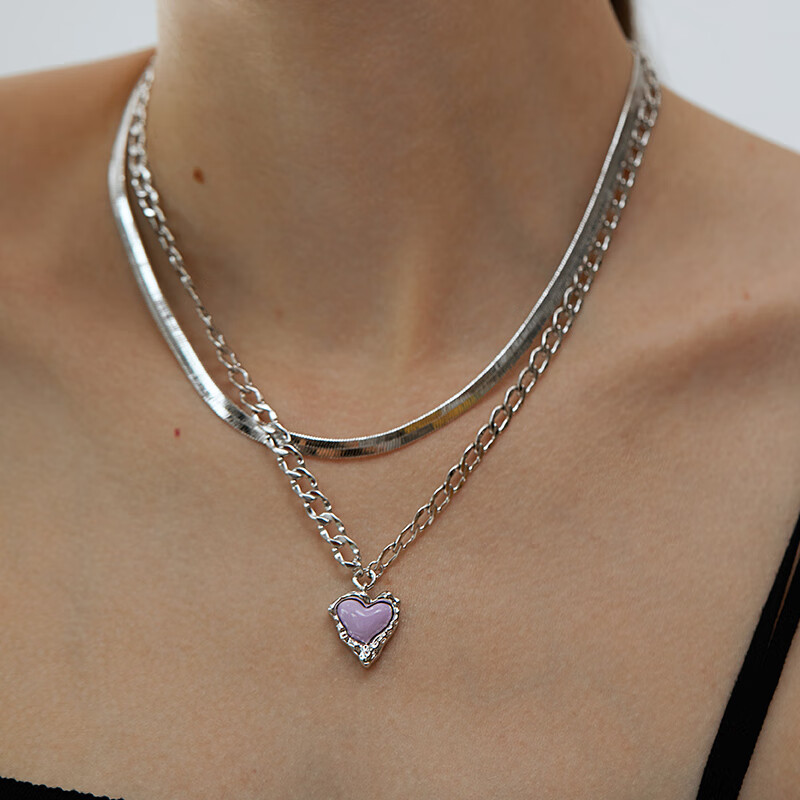 vigg流心糖果项链原创设计轻奢小众2024年新款女吊坠配饰品锁骨链