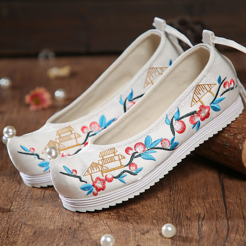 盛绾汉服鞋古装鞋古风绣花弓鞋明制布鞋春秋内增高单鞋 白色 梅花 (跟