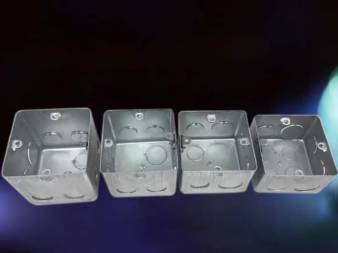 适配86型一体拉伸盒铁底盒铁线盒75镀锌接线盒底金属线盒外耳穿筋盒