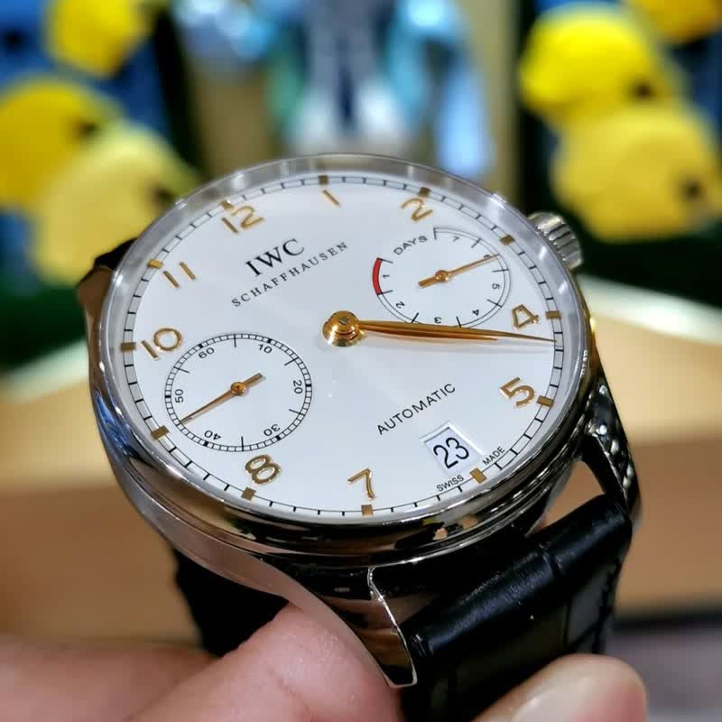复刻万国手表葡萄牙7iwc的细节之美