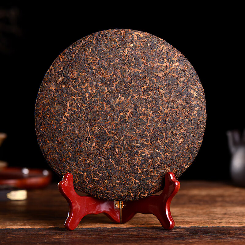 岩亥宫廷贡饼2010年宫廷料勐海春茶贵阁普洱熟茶陈年茶饼熟茶饼357g