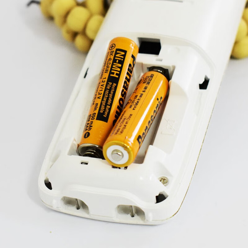 松下(Panasonic)7号充电电池2节 镍氢 700毫安 1.2V AAA 适用无绳电话 无线子母机 鼠标 遥控器 玩具 7号2节700毫安-电话机专用