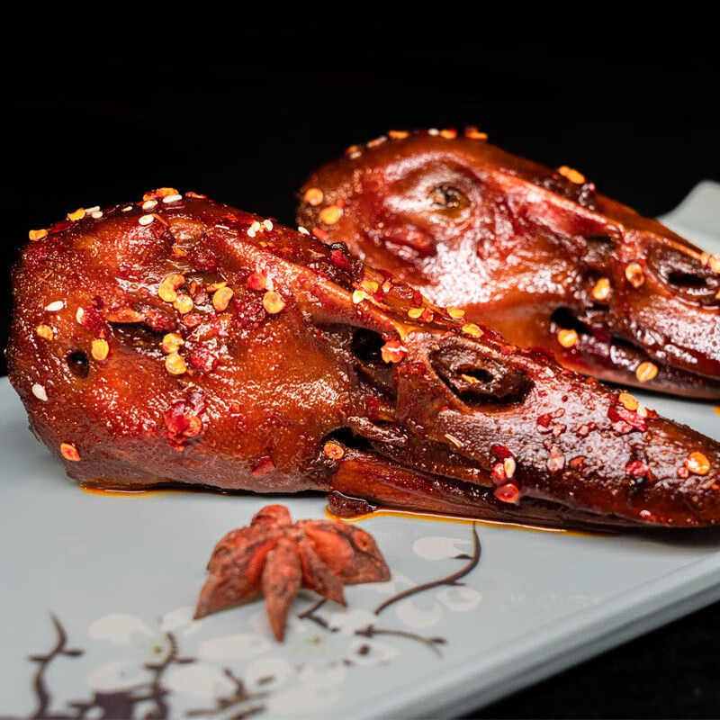 彦瑛香辣鸭头四川特产麻辣鸭头卤味小吃熟食鸭脑壳零食a 香辣鸭头2只