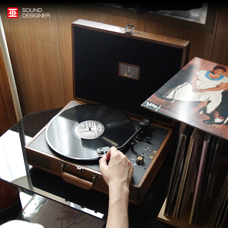 巫（wu）1900黑胶唱片机一体式动磁唱片机蓄电池便携复古LP留声机  海上钢琴师复古棕属于什么档次？