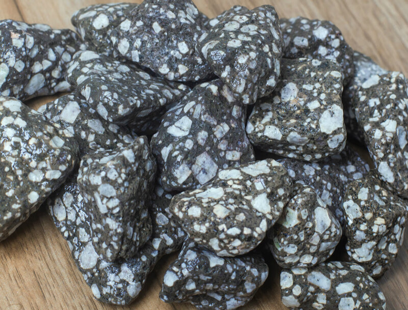 泉讨麦饭石原石颗粒 家用净水石烧水煮饭水族过滤材料