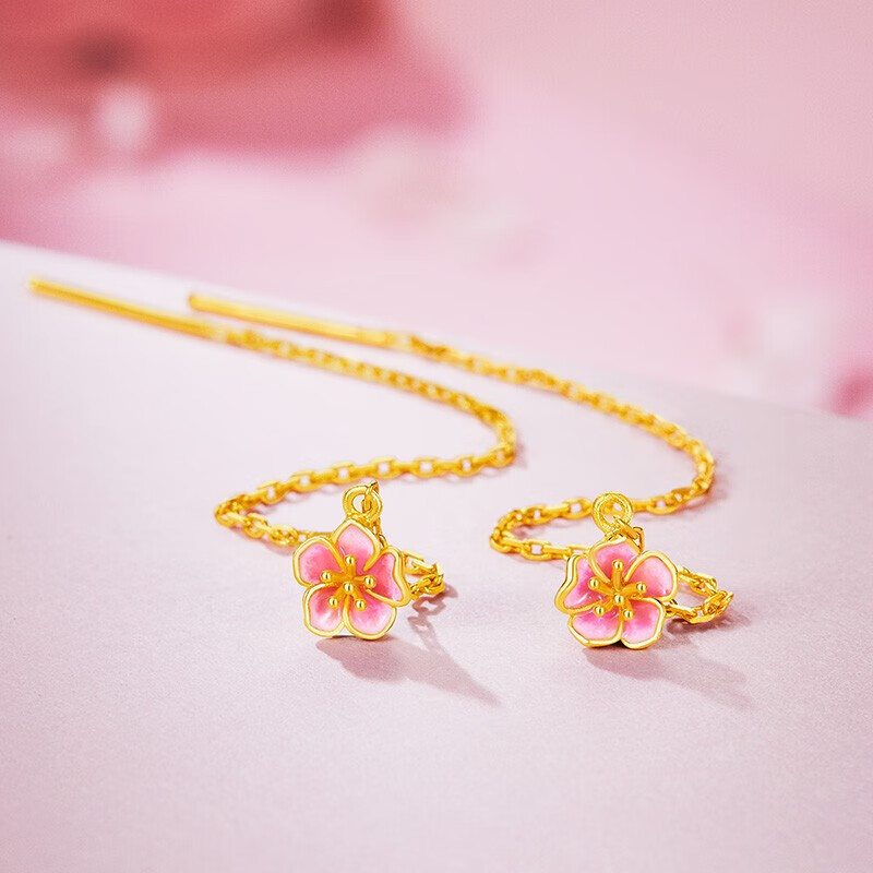 菜百首饰 黄金耳饰 桃气满满粉色元气桃花耳坠 计价 约1.50克