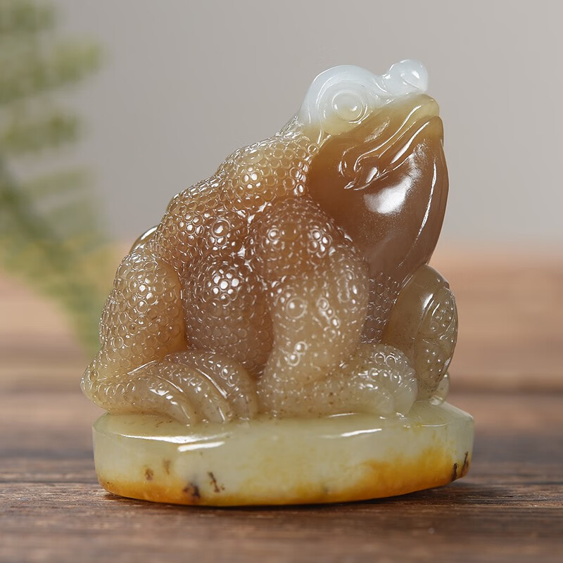 西域(xiyu)新疆玉雕大师名家 和田玉金蟾摆件60克 招财金钱手把件 油
