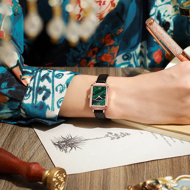 瑞士宾卡达手表女士小众品牌石英简约气质方型表学生小绿新款时尚腕表