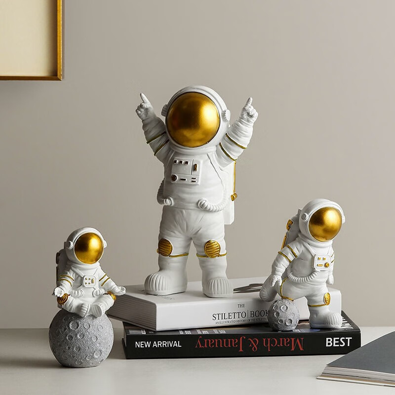 京凯 宇航员摆件可爱模型小太空人车载家居客厅桌面装饰品摆件 金色宇航员【3件套】共3个