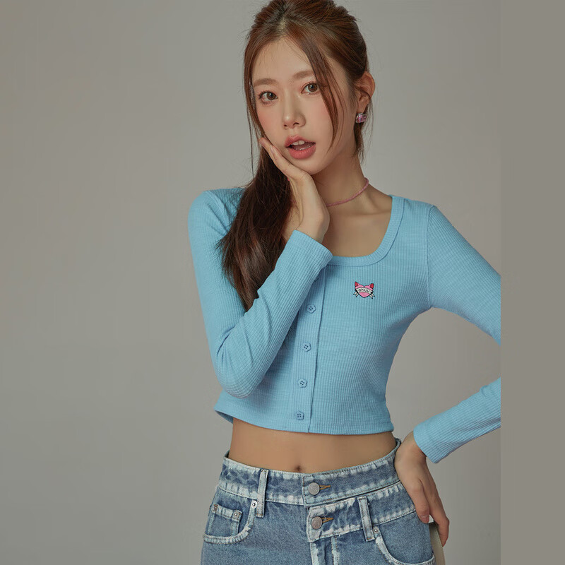 CHUU修身纽扣T恤女士2026夏季新品辣妹小个子性感短款长袖上衣 baby蓝 均码