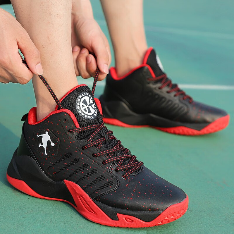 耐磨透气轻便防滑水泥地球鞋战靴高帮