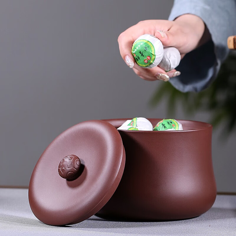 紫来顺 宜兴紫砂茶叶罐 半斤装家用普洱醒茶罐手工陶瓷密封罐小号茶叶储存茶缸禅意茶具礼盒装 莲心 底槽清 礼盒装 紫来顺 宜兴紫砂茶叶罐 半斤装家用普洱醒茶罐手工陶瓷密封罐小号茶叶储存茶缸禅意茶具礼盒装 莲心 底槽清 礼盒装