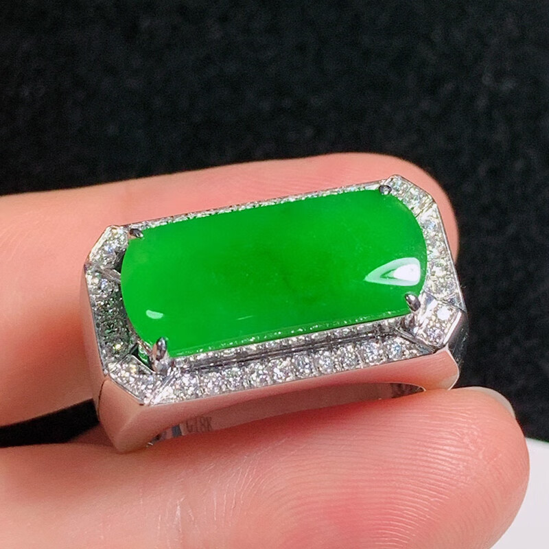 玉临门天然缅甸老坑a货翡翠高冰种辣绿马鞍18k金镶嵌翡翠戒指男士 辣