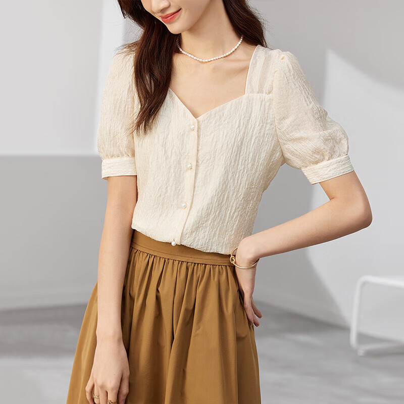 尚都比拉夏季女装拼接方领单排扣雪纺衫女短袖显瘦上衣 杏色 S 怎么看?