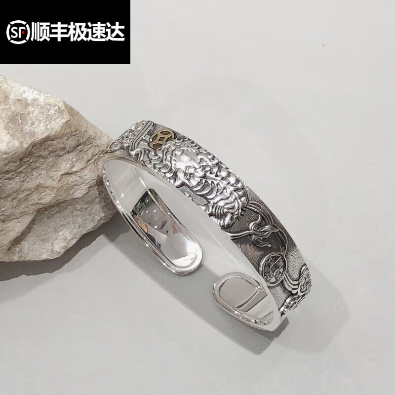 吴美人生日礼物足银99复古风光面做旧宽面貔貅进宝镶铜红玉髓足银手镯