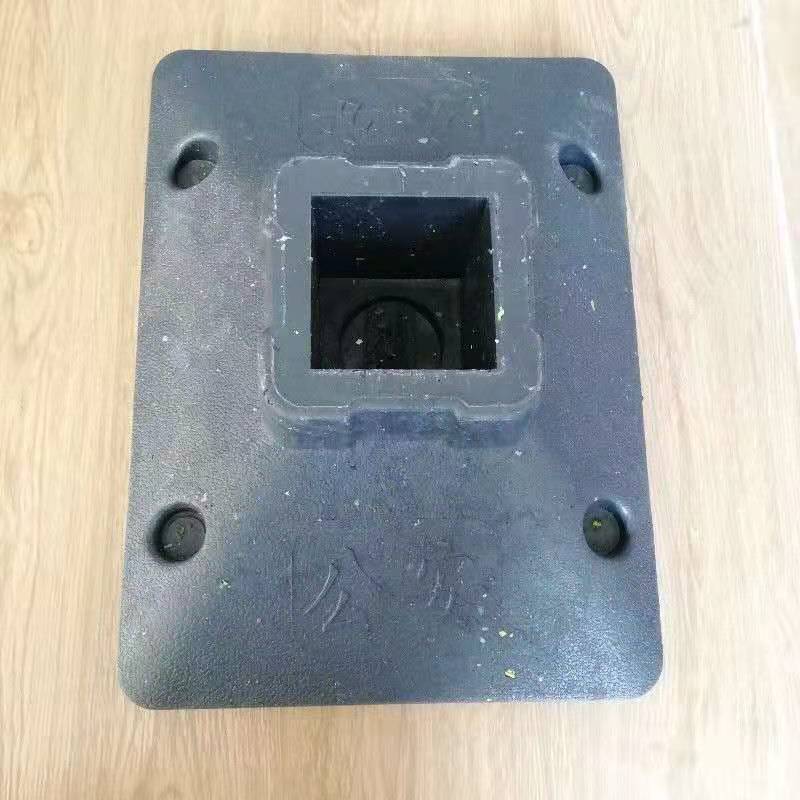 护栏底座橡胶底座城市道路护栏底座交通设施底座铁皮水泥底座 330*250