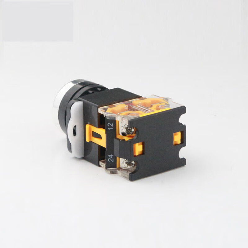 辉周自锁按钮 la38-11bnzs平钮自锁 按钮开关 控制开关 安装开孔22mm