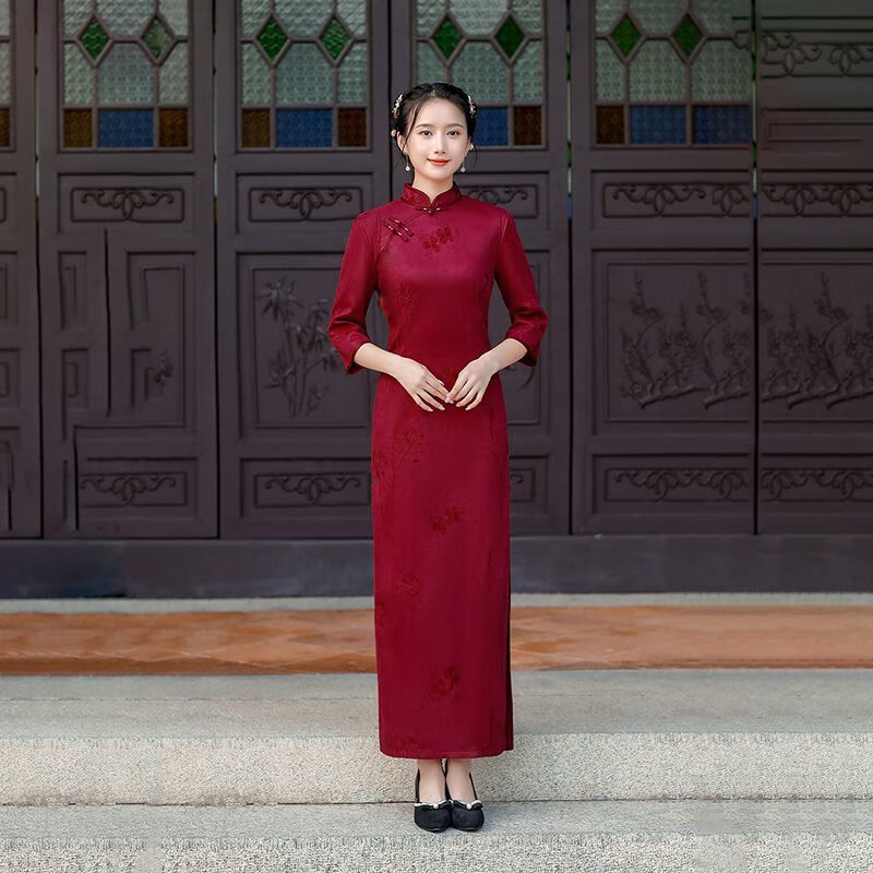 三本青改良旗袍2023年春季新款粉色茶服年轻款少女中国风长款秋冬连衣裙 酒红 L 建议100-115斤属于什么档次？