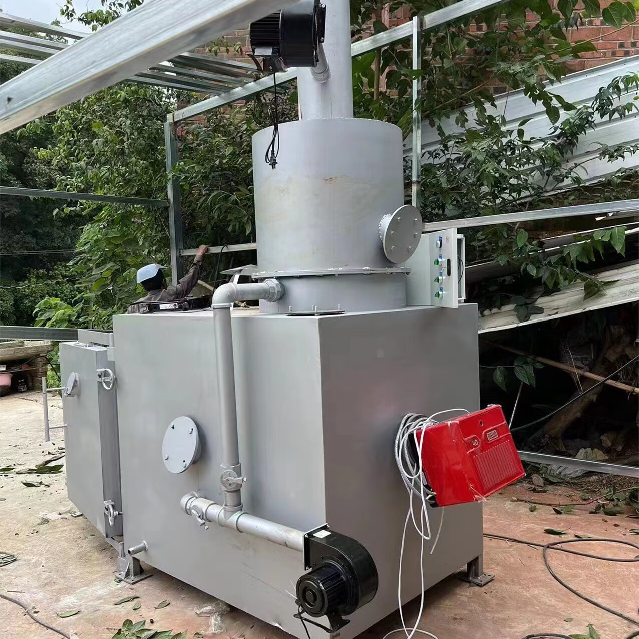 惠利得移动车载式宠物火化炉动物尸体焚烧炉工业生活垃圾模具脱漆