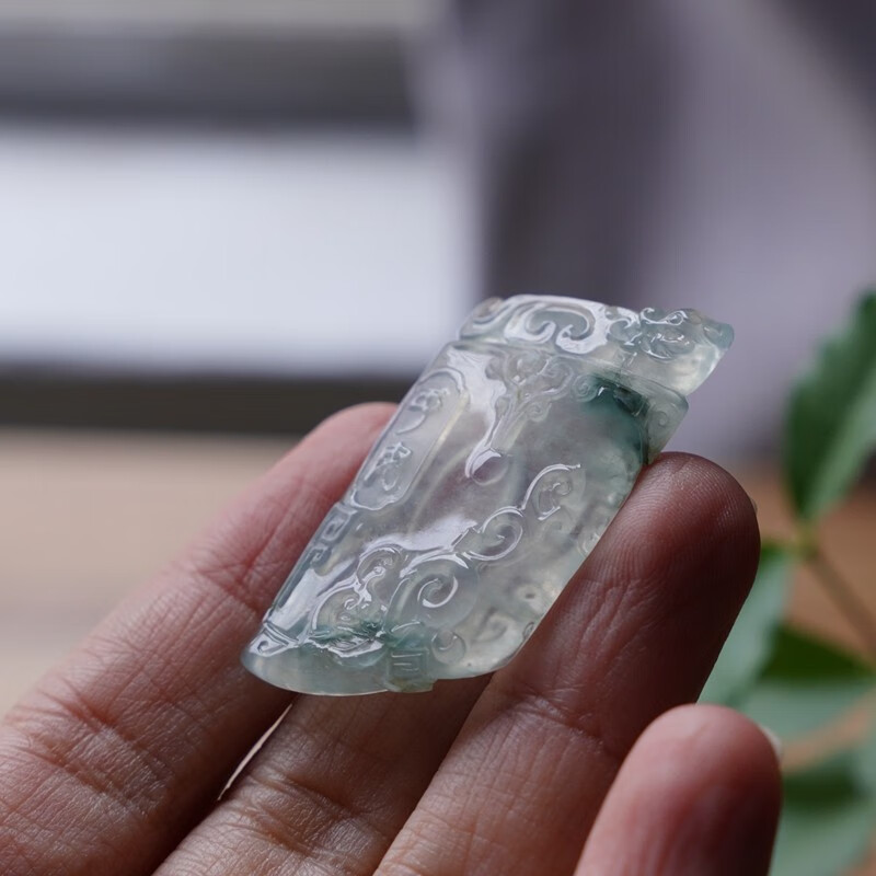 艺品匪萃 龙兴凤举 冰种蓝黛飘花仿古平安牌 a货翡翠吊坠21202001