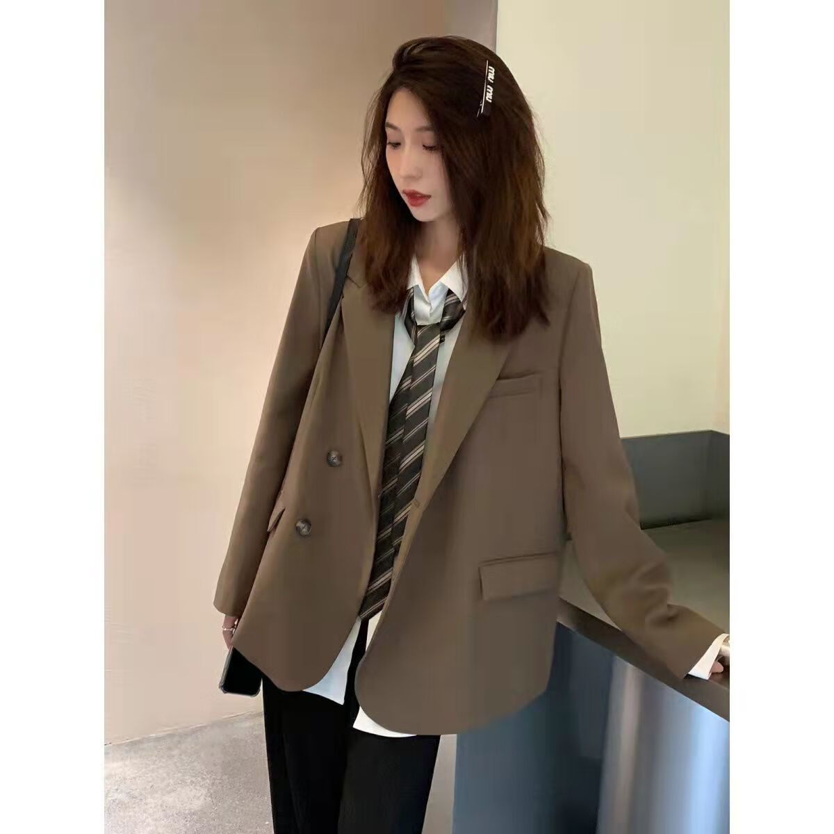 集团旗下小西装外套女2024春秋上班通勤搭配裙子上衣女百搭学 咖啡色
