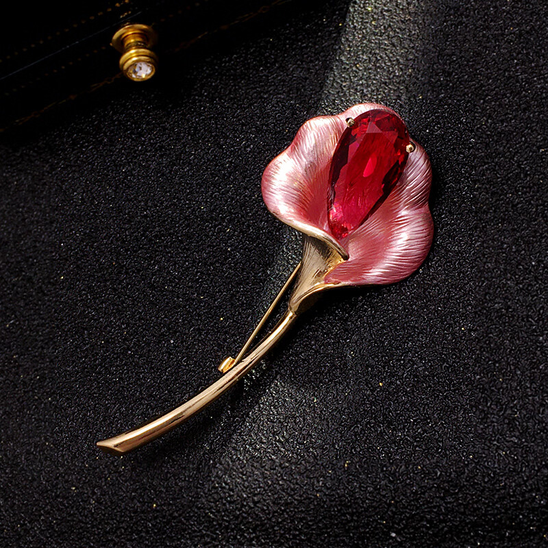 m.d)d489紫色马蹄莲胸针高档女胸花别针设计感小众花朵大衣配饰 红色