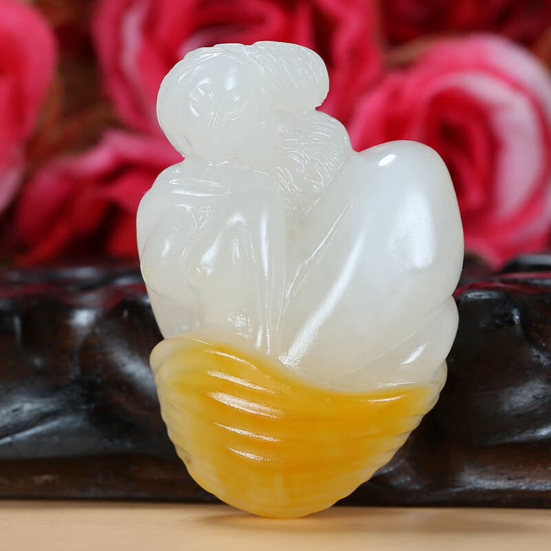 皇贵人苏州玉雕大师万子涵作品 和田玉籽料羊脂玉遇贵人吊坠33.27克