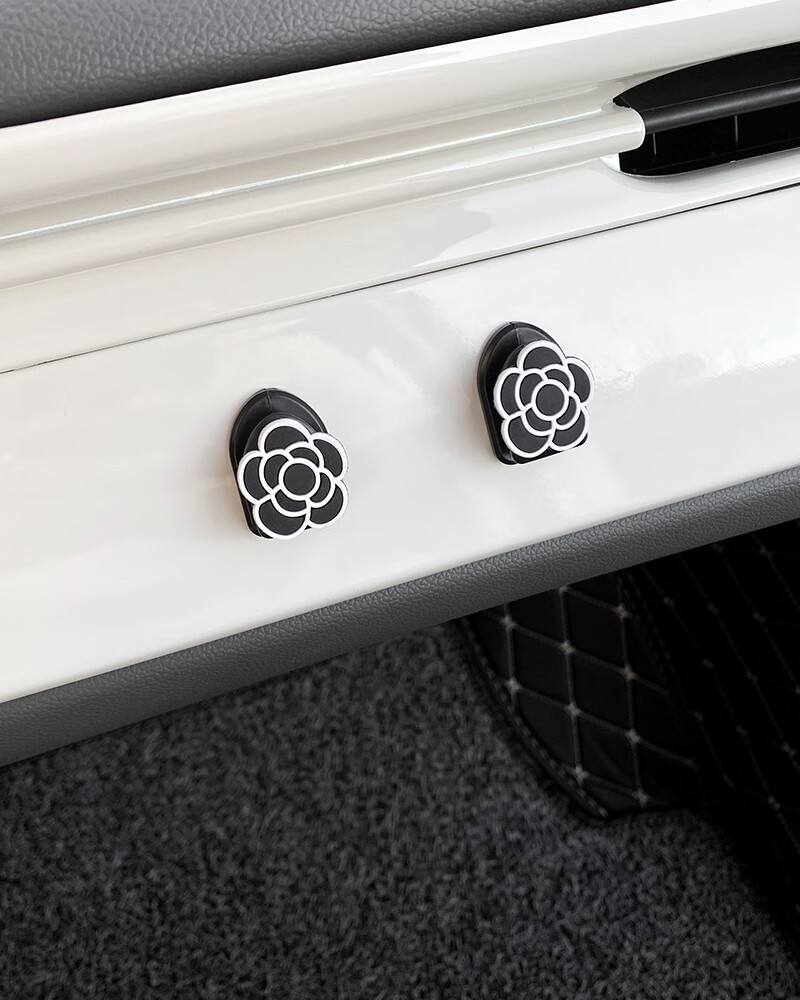 娅琦适用长安糯玉米挂钩内饰车载小挂勾lumin仪表中控台摆件车载挂钩