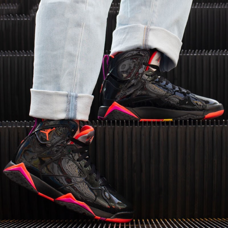 耐克(nike)女鞋air jordan 7 aj7黑红万圣节猛龙黑紫篮球鞋313358-006