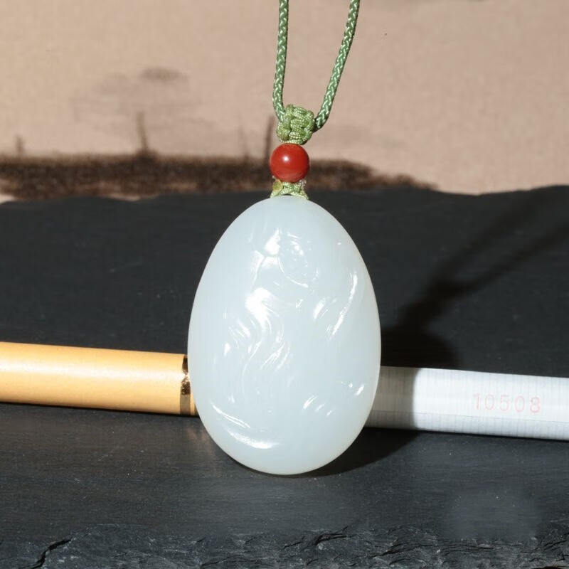 酷奇象(kuqixiang)新疆和田玉籽料白玉近脂白苏工连年有鱼男女士挂件