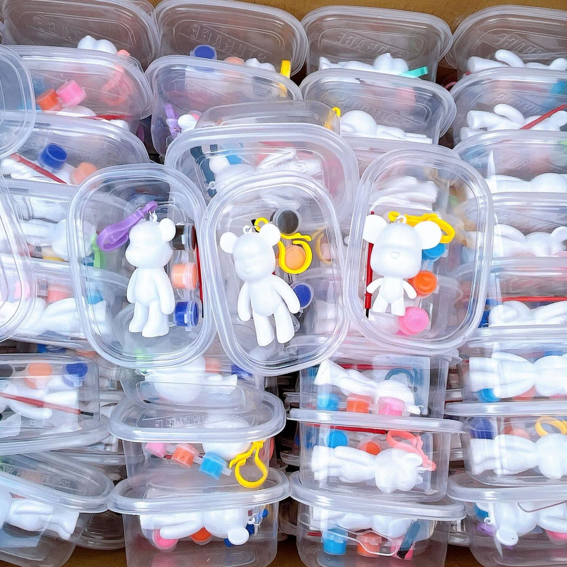 莫肖尔跳蚤市场小商品幼儿园学校摆地摊义卖小商品小学生盲盒节日趣味