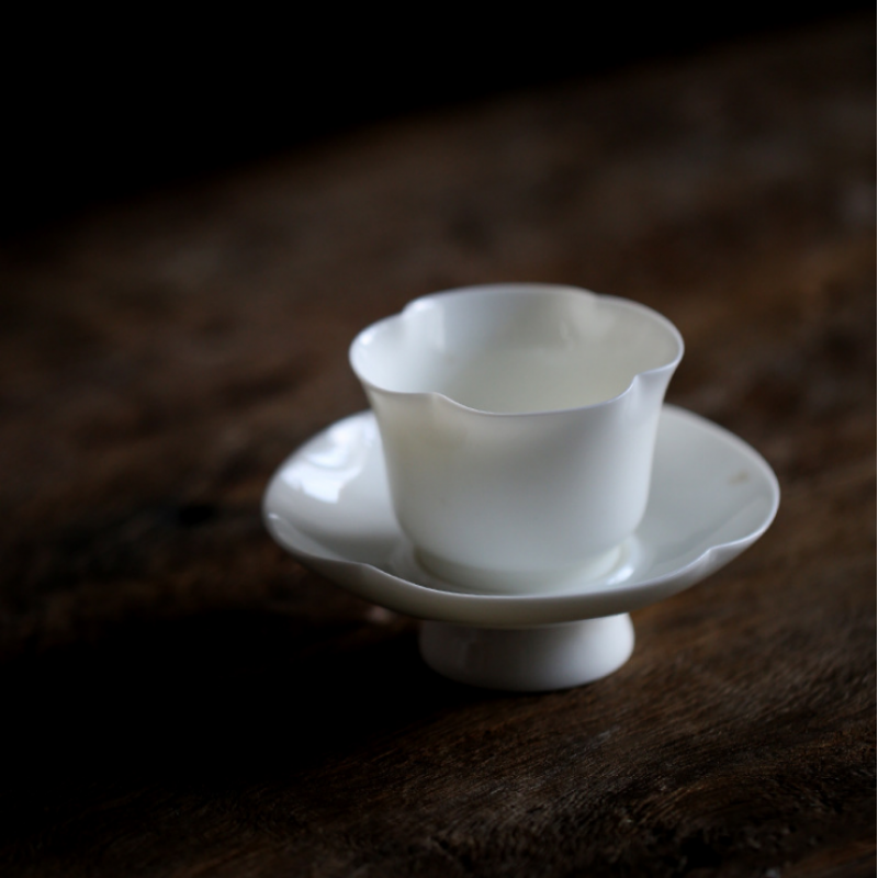 茶盏盖碗海棠茶盏茶托白瓷品茗杯象牙白茶杯杯托玉瓷功夫茶具套杯主人